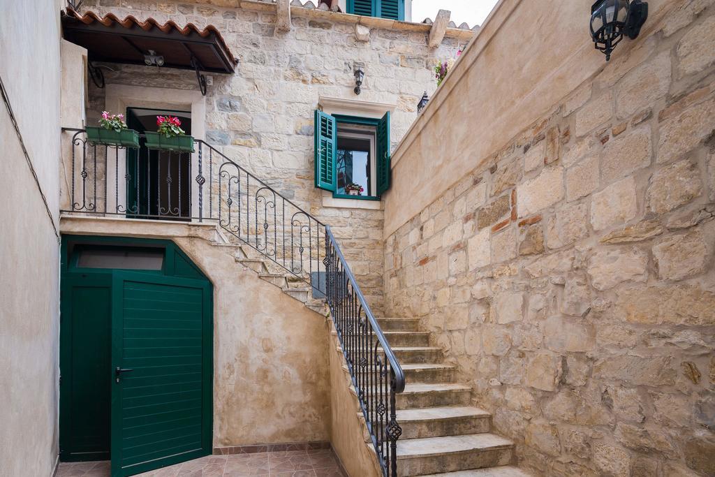 ספליט Phoenix Studio Apartment מראה חיצוני תמונה